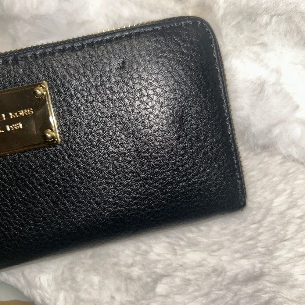 Michael Kors‎ Black Long Zippy Wallet